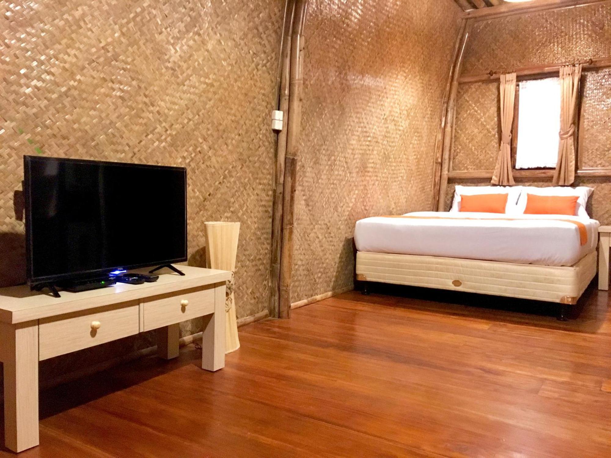 Villa Chavaminerva Bambu - Lembang Cikareumbi Exteriér fotografie